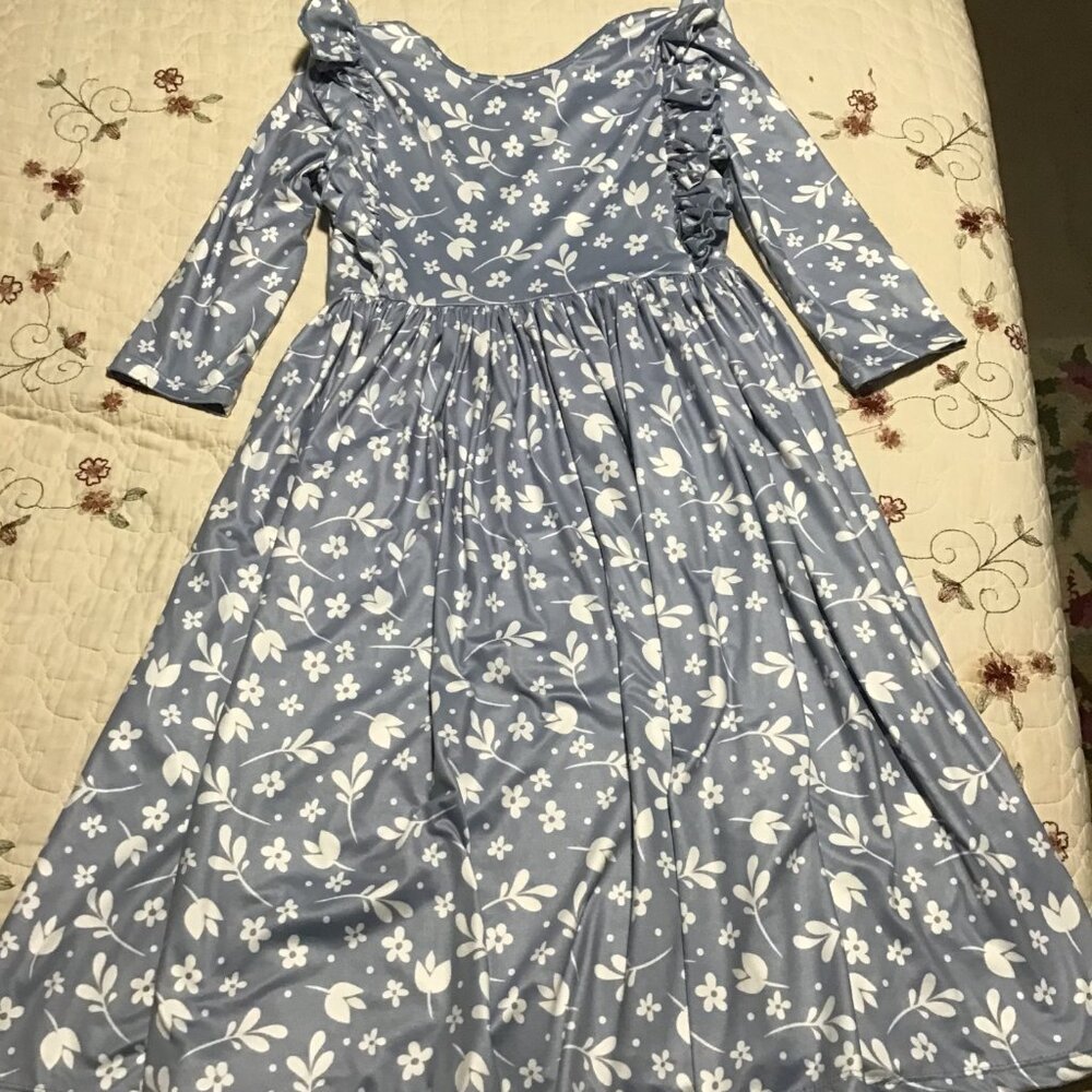 Mila and Rose Girl's 3/4 Sleeve Ruffled Twirl Dress , Size 9/10, Great Shape